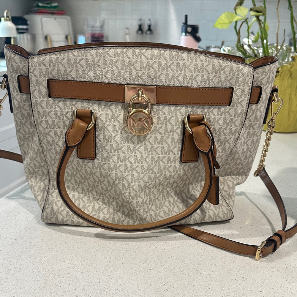 Michael Kors Tan and Cream Shoulder Bag
